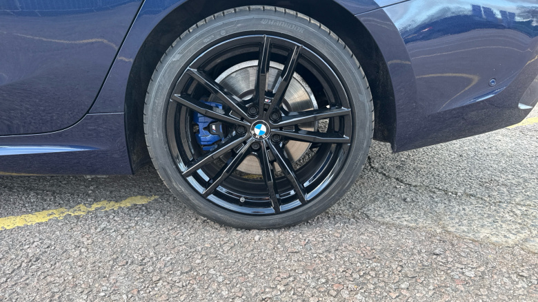 BMW 3 Series 330e M Sport Pro Edition 4dr Step Auto Saloon